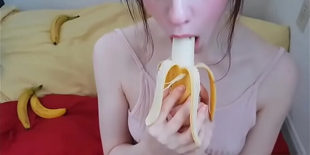 banana,blowjob,brunette,joi,licking